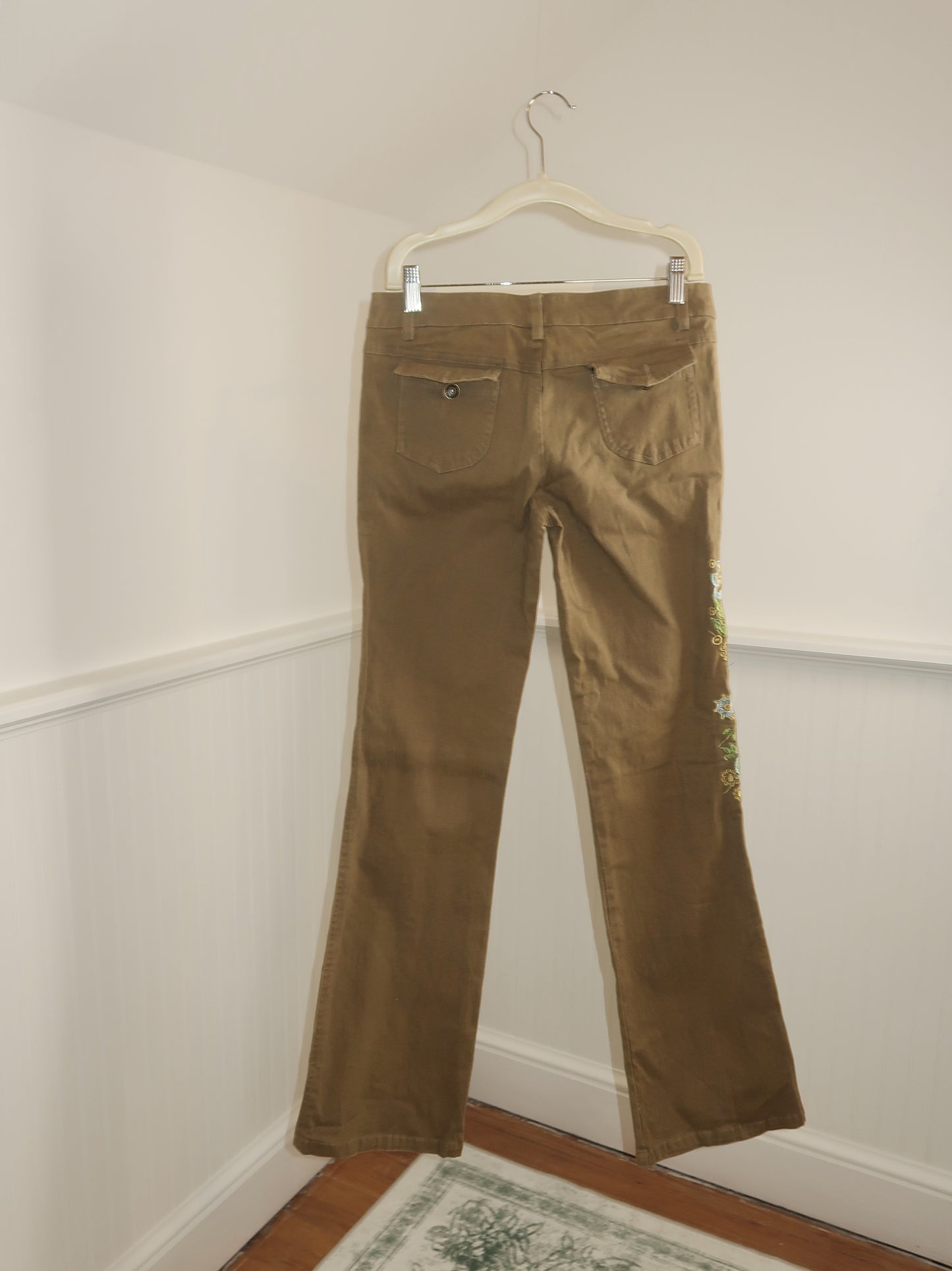 Vtg. Guess Embroidered Floral Pants