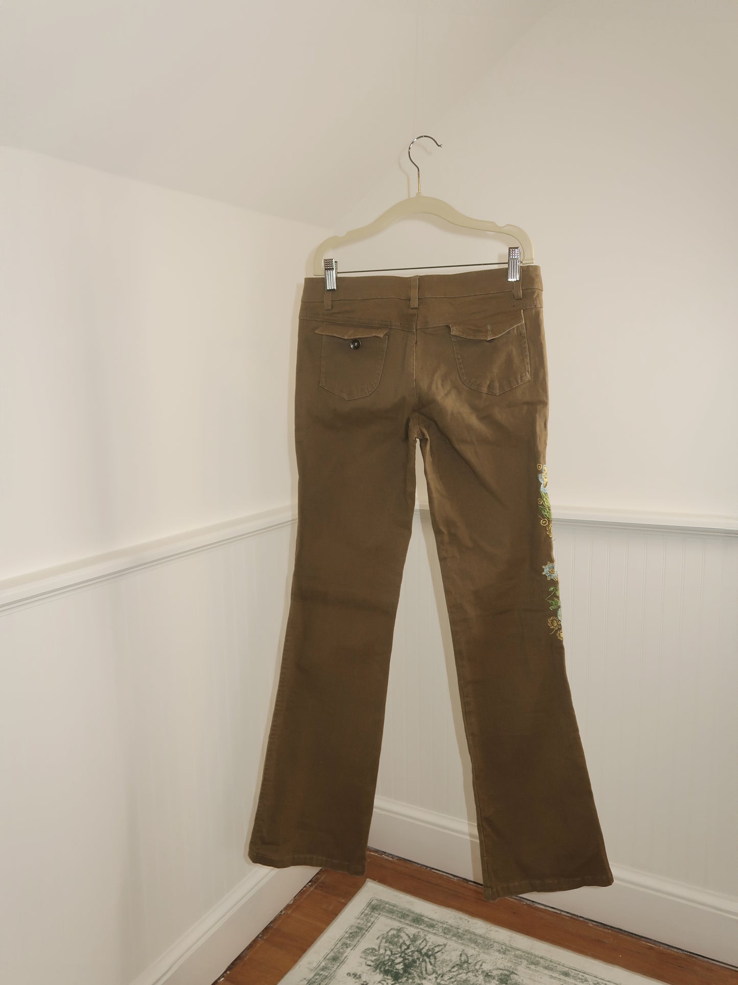 Vtg. Guess Embroidered Floral Pants