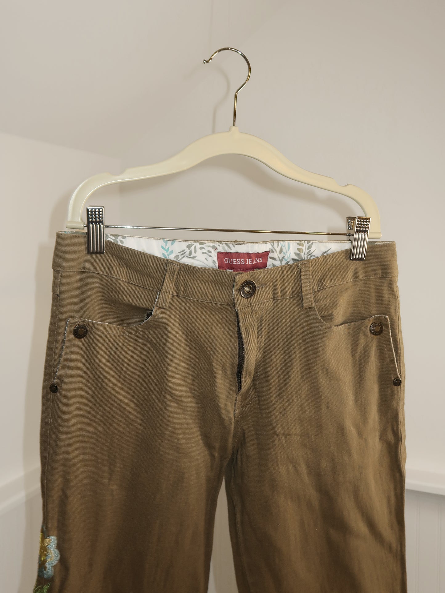 Vtg. Guess Embroidered Floral Pants