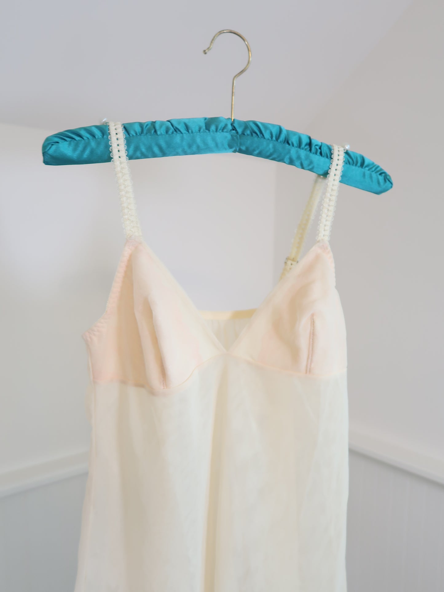 Cream Slip